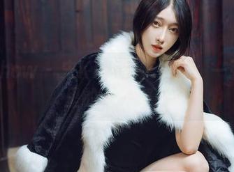 花漾show – 宋KiKi的连体衣：一张图库里的意外邂逅