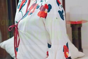 花漾show – 连体衣新作，资源保证，玥儿玥er又要让你眼前一亮了。