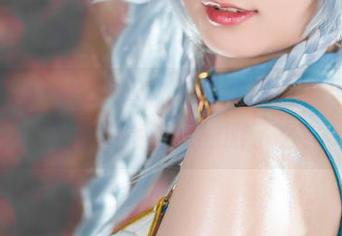 花铃Hana在线拯救“闪乱神乐雪泉修”：这是要亮瞎我的眼了么？