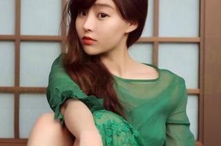 菠萝社 – 每次翻看柳侑绮Sevenbaby的私房原图，肉丝的诱惑依旧存留心头