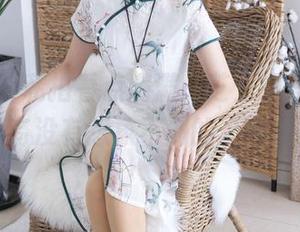 袜啵啵 – 私拍看点满满，芝士的短白丝花絮，有没有想象不到的“意外”？