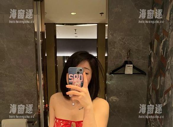 微密圈 - 想当詹詹的空姐？免费图包助你变身梦中旅程！