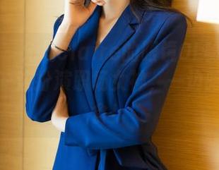 语画界 – 允儿Claire的眼镜OL秘书装合集——一边扮演职场女神，一边暗自吃零食！