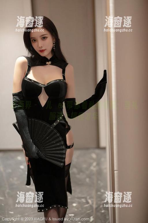 语画界 - 玥儿玥er带你看私拍资源：当礼服遇上搞怪才华