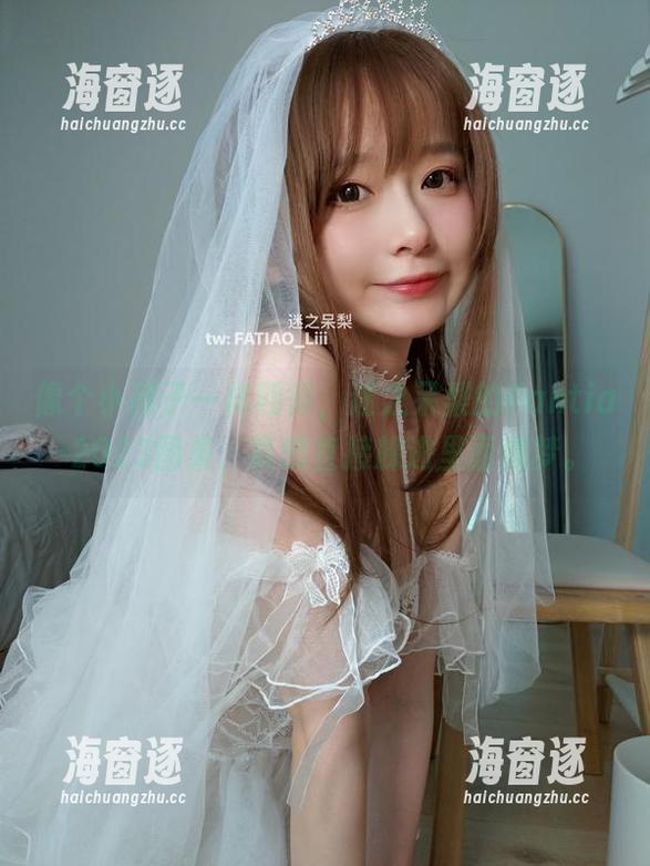 像个小孩子一样期待，迷之呆梨的Fantia-2023图集，真想直接躲进里面做梦。