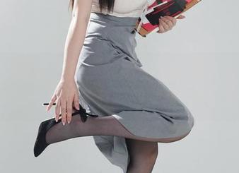 压根没想到阿寨寨的裤里丝合集，还有这么多有趣的壁纸