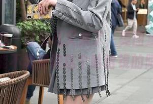 魔镜街拍 – 萌宝儿又来了，美图里的包臀裙肉丝能不能突破这个哈哈镜的限制呢？